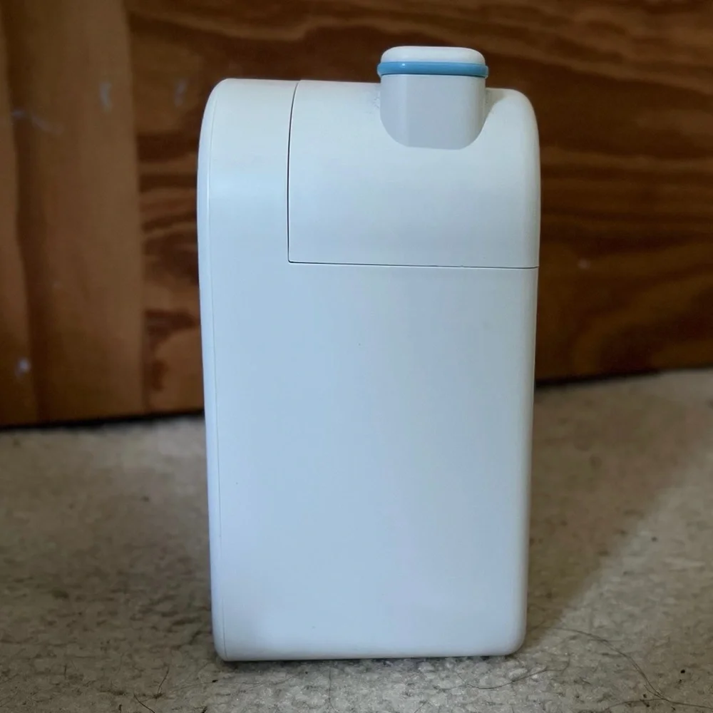 Miffy Dehumidifier (broken but makes a super cute room decoration) - Picture 4 of 5